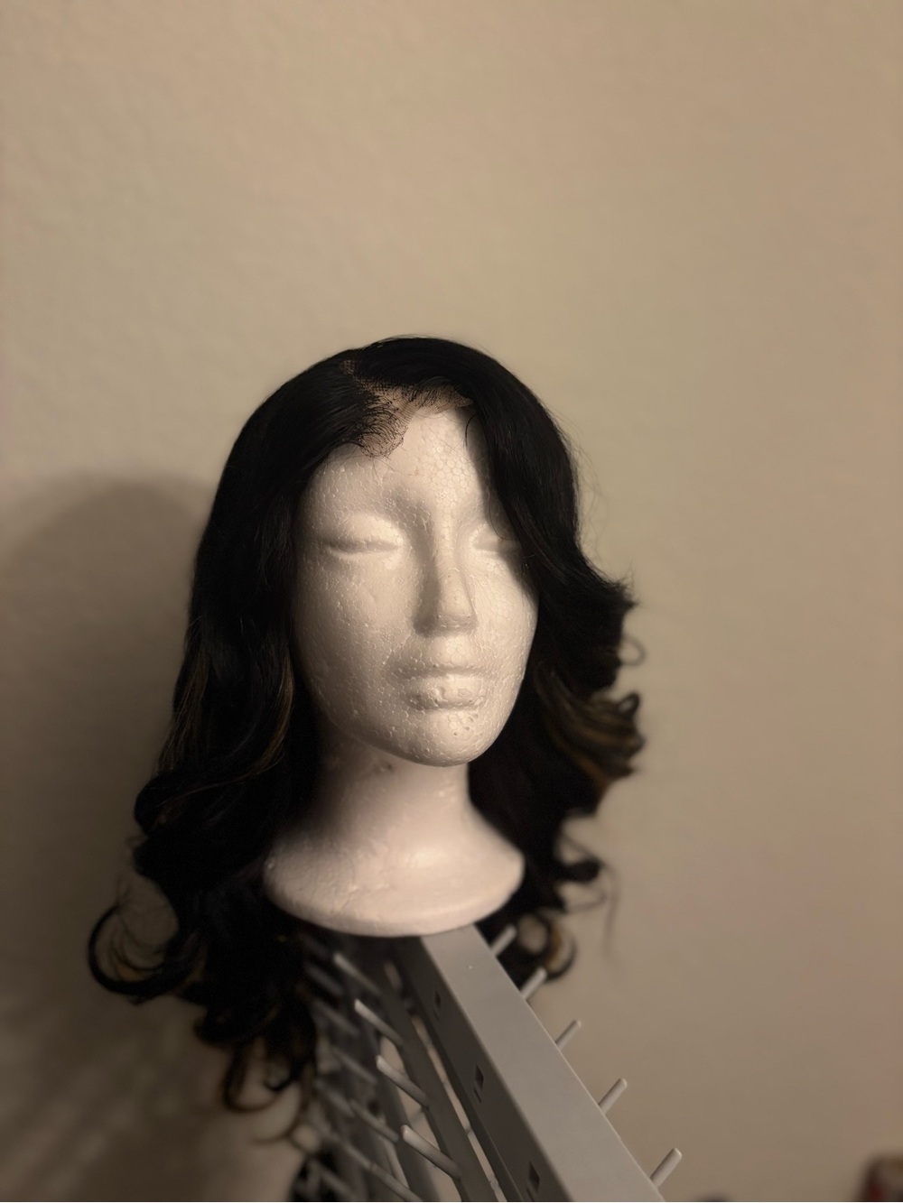 Black Wavy Lace Front Wig - Versatile Women's Hair